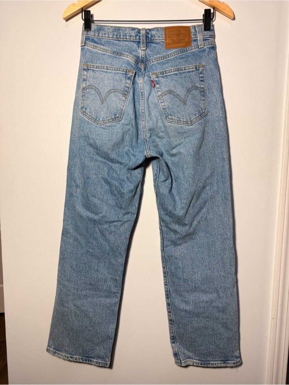 Levi's® Premium RIBCAGE STRAIGHT ANKLE WOMEN'S JEANS size 25 - Picture 6 of 9
